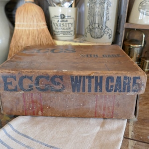 Antique English Egg Box - Vintage Egg Crate - Egg Box - Vintage Egg Box - Antique egg box - antique kitchen decor - antique kitchenware