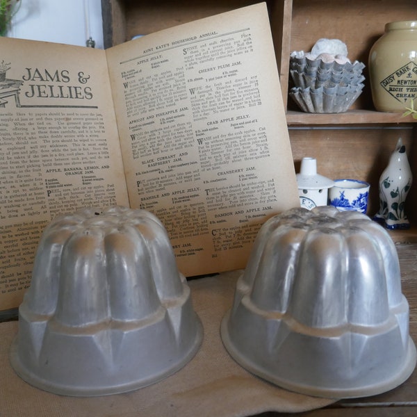 Pair of Vintage Jelly Moulds - Mould - Aluminium Jelly Mould - Jello Mould - Vintage Jello Mould - Vintage Jelly - Vintage Kitchen Decor