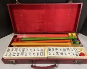 Vintage crisloid bakelite mahjong set 149 tiles, 5 racks
