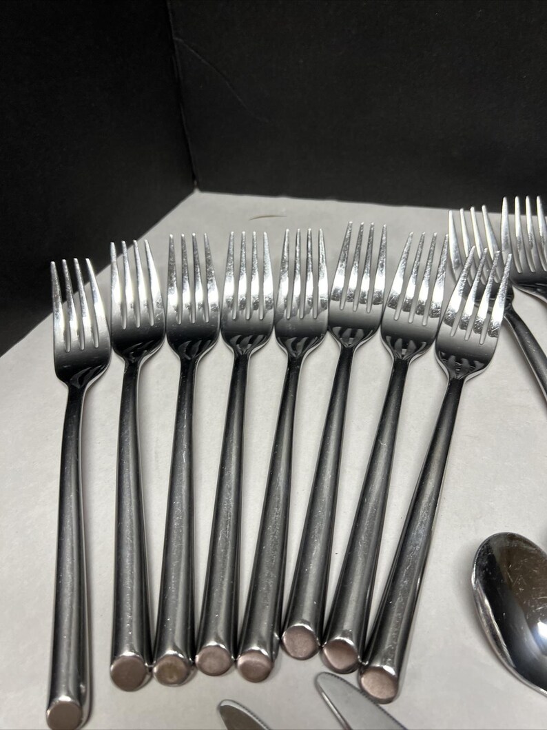 Mikasa Satin Wave Flatware - Thumbnail 5