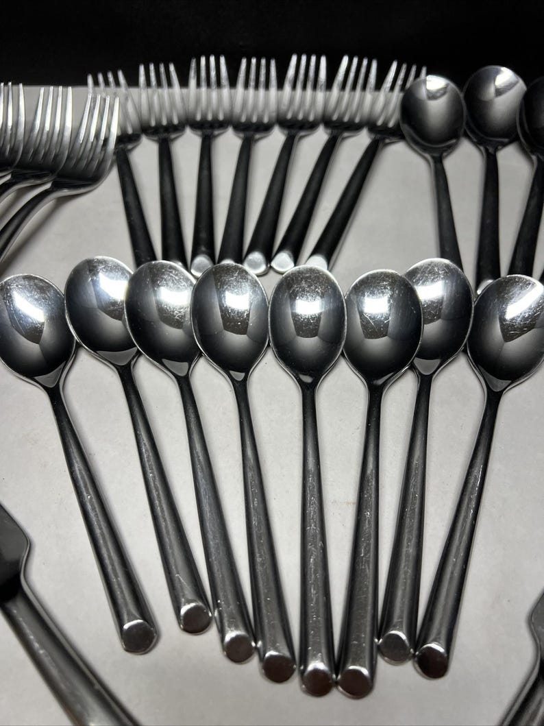 Mikasa Satin Wave Flatware - Thumbnail 4
