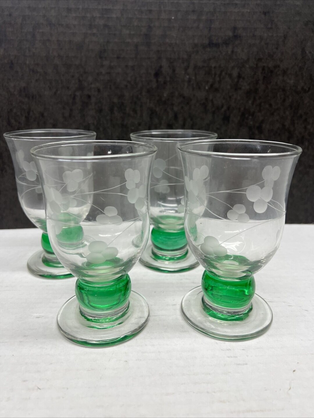 4 Eamon Glass Hand Engraved Shammrocks Ireland Coffee Cocktail Signed