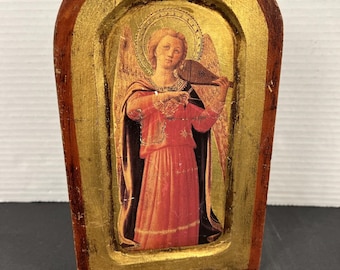 Fra angelico angel with violin rustic wood plaque gold florentine vintage 9”