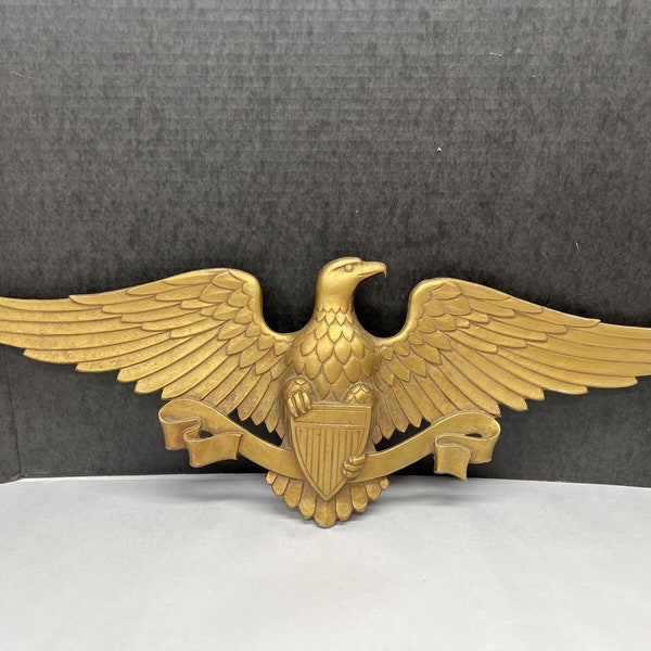 Vtg sexton large 27 in gold-color aluminum american eagle metal hanger usa