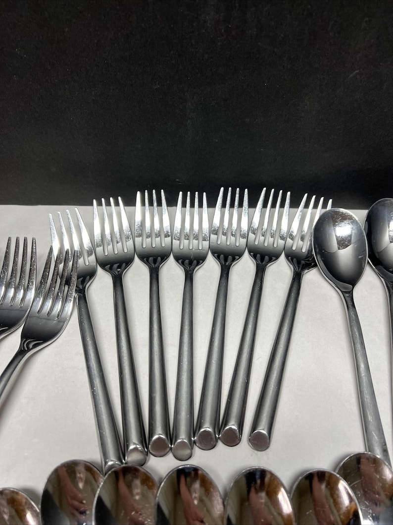 Mikasa Satin Wave Flatware - Thumbnail 3