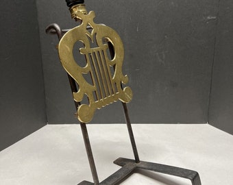 Vtg  regency brass and iron lyre-form fireplace trivet iron wood handle