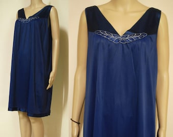 70s Red Lace Slip Nightie Dress Vintage Long Length Long Sleeves Retro Tie Up Front Hippie Lingerie VTG Seventies 1970s Size S-M
