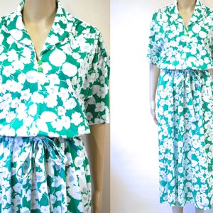 70s Floral Picnic Sundress with Waist Tie, Vintage Mid Length Retro Green and White Sundress Seventies Spring Summer VTG 1970s Size S-M