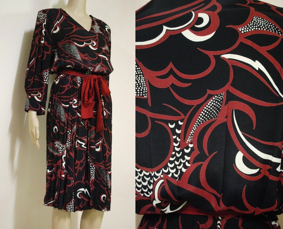 70s Vintage Abstract Art Print Dress, with an Ado… - image 6