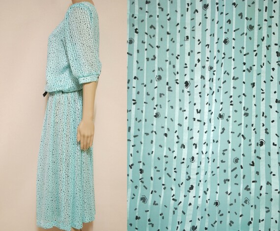 70s Vintage Puffed Sleeves Pastel Blue Dress, Sem… - image 6