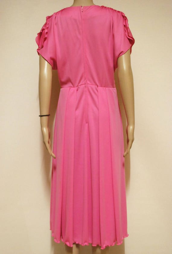 Vintage 70s Purple and Pink Scallop Pattern Criss Cross Back Halter Dress