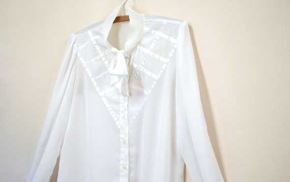 Retro Size Medium Long Sleeve Pullover Black and Blue Abstract Print Professional Top Vintage 80/'s High Neck Chiffon Secretary Blouse