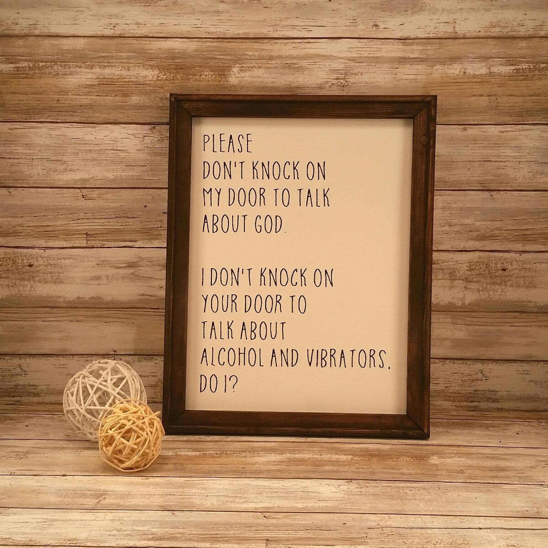 Dont knock on the door in spanish