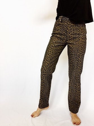 Vintage OG FENDI Leopardフェンディー 豹柄 7部丈パンツ SALE! From 350 - FENDI FF Vintage Leopard Print Jeans, Italy