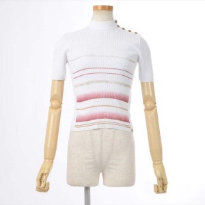 Chanel Vintage White Ribbed Shirt with gold and red design. sz 40