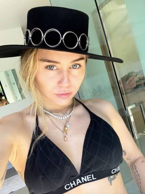 Miley Cyrus Fashion on X: Living for @MileyCyrus' vintage Chanel necklaces  ✨  / X