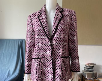 Vintage CHANEL Cruise Resort Collection 2000 Pink Black White Tweed Blazer 38