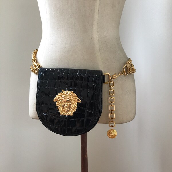 SALE! From 1995 - Iconic!! Gianni Versace Couture 1990s Medusa Chain Belt Fanny Pack Bum Bag