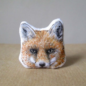 fox brooch hand painted fabric pin textile jewelry kitsune fox totem gift idea forest woodland creature red foxes