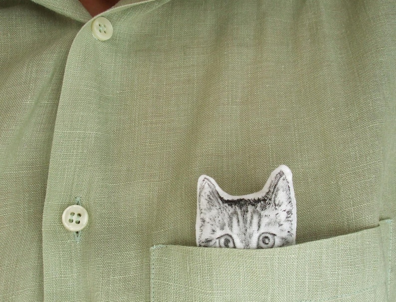spilla a forma di gatto gattino in cotone stoffa dipinta a mano in bianco e nero image 5