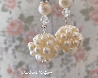 Boucles d’oreilles Delilah: longue déclaration drop cluster de vraies perles d’eau douce Swarovski strass de cristal clair nuptiale pendent 925 stg crochets d’argent