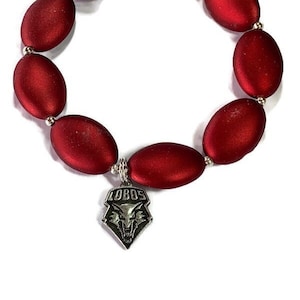 UNM Lobo Woof Chevron Charm Red Oval Beaded Stretch Bracelet, Licensed Wolf  Jewelry, Gift for Graduate, Student, University of New Mexico