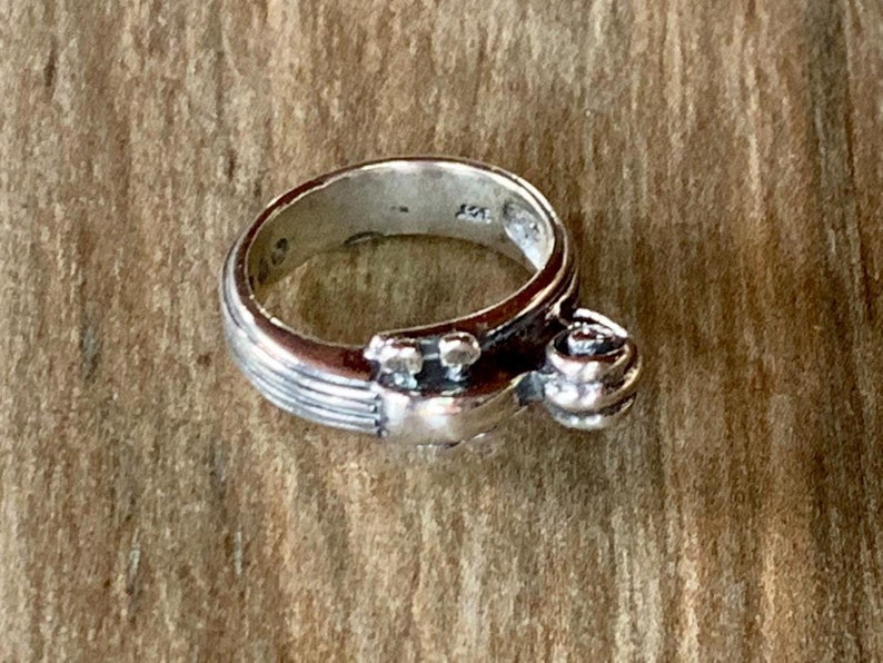 Violin Ring Size 9 by Symbology Etsy