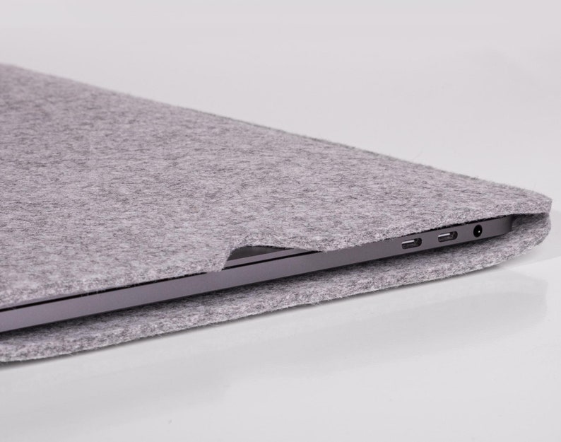 simple MacBook sleeve felt minimalist laptop case image 8