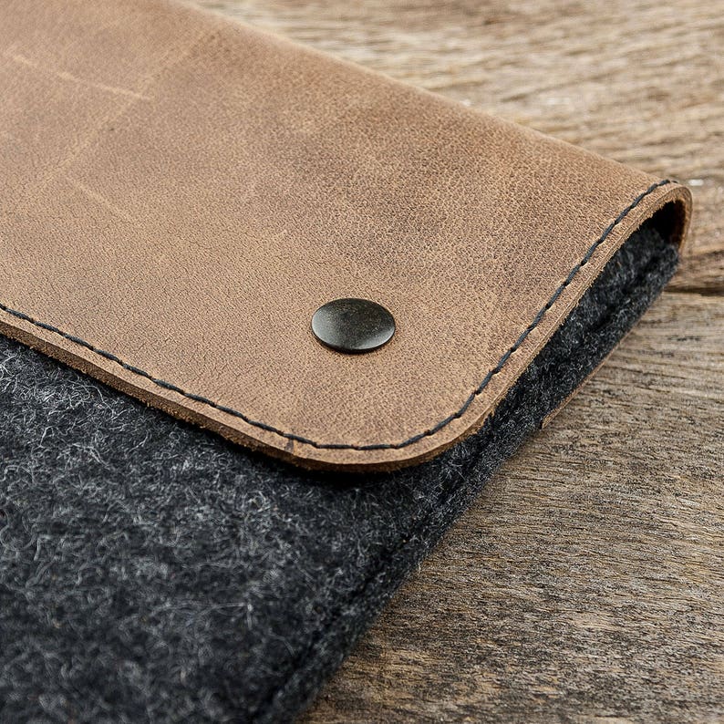 Rustic Microsoft Surface case, leather brown felt anthracite, made to fit image 6