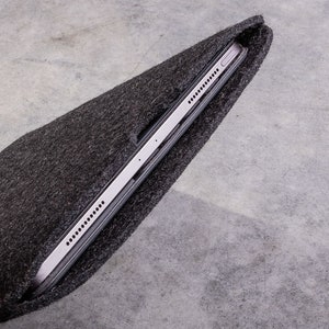 simple iPad sleeve felt, reduced style, many colors, wool felt, suitable for Apple tablets image 3