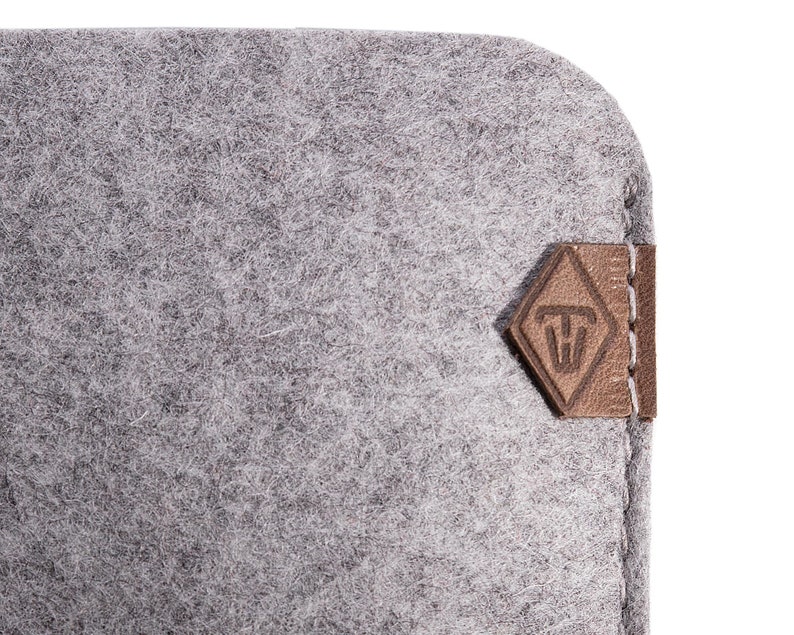 simple MacBook sleeve felt minimalist laptop case image 9