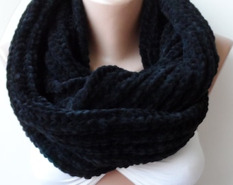 UNISEX SCARF, Hand Knit infinity scarf, Black scarf, Black loop scarf/ elegance scarf, soft scarf, Knitted scarf,Cowl, Circle,Gifts, Chunky