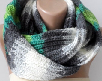 UNISEX Knitted handmade Scarf Christmas gifts Knitted loop scarf infinity Wool knit scarf winter scarf Circle scarf Chunky Eternity scarf
