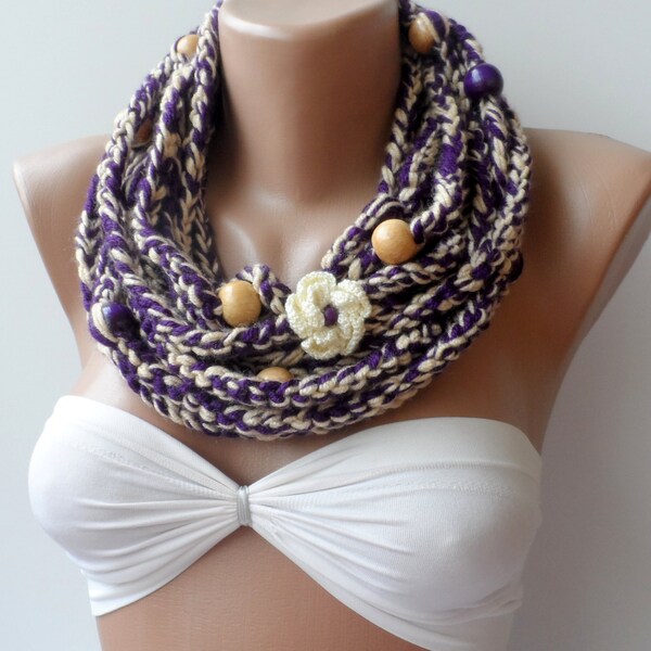 Crochet infinity scarf / Loop scarf / Infinity scarf/ WOOL scarf / woodenbeads, Crocheted scarf, Cowl, Circle scarf, Chunky, Purple cream