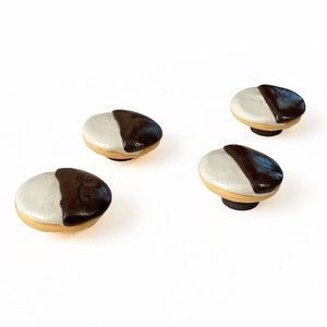 Black and White Cookie Magnets - Italian Cookie Magnets - Dessert Magnet - Food Magnet -  Fridge Magnet - Refrigerator Magnet - Polymer Clay
