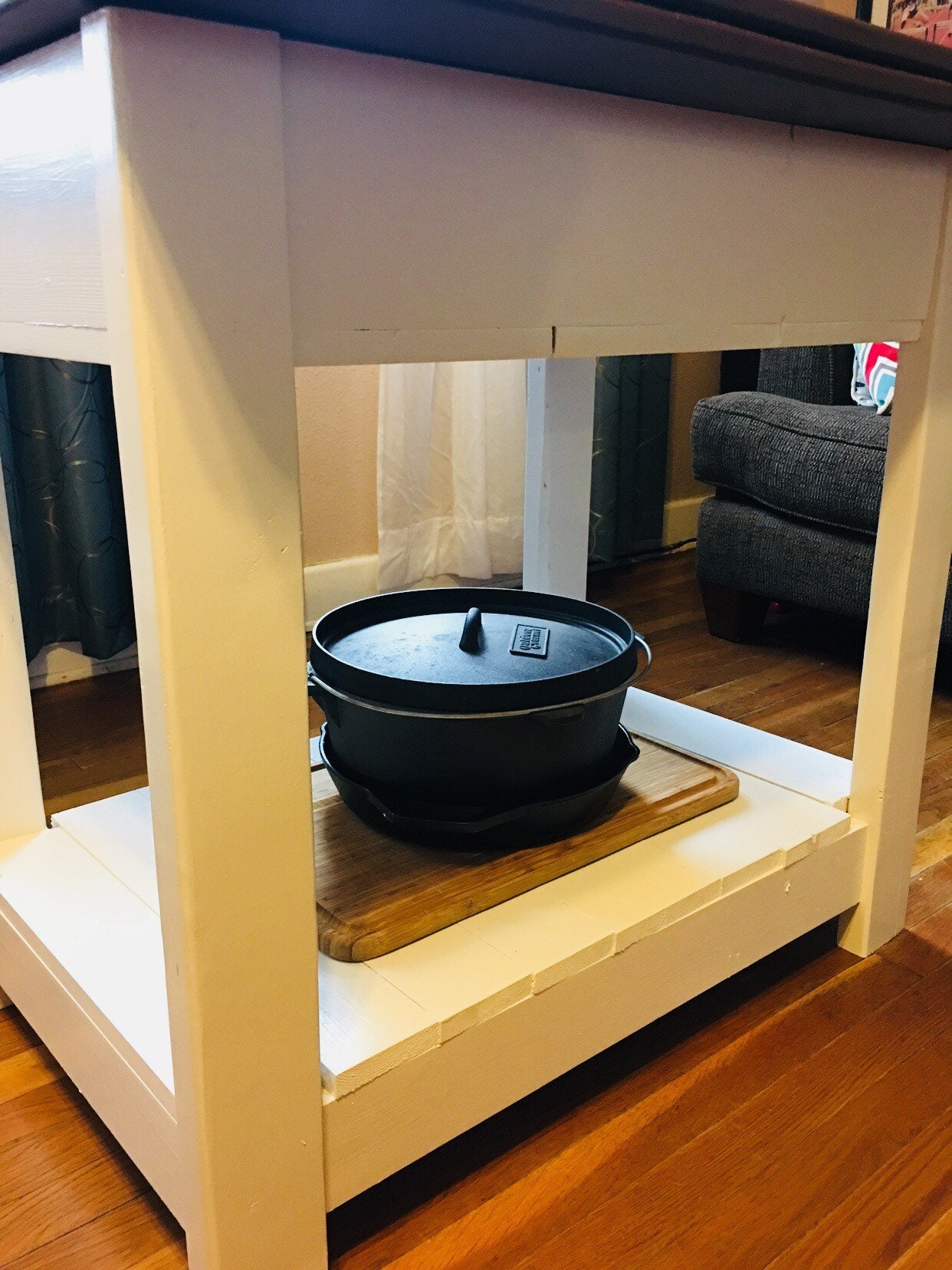 Kitchen Island/space Saver/ Ranch House Kitchen Island/swivle Top