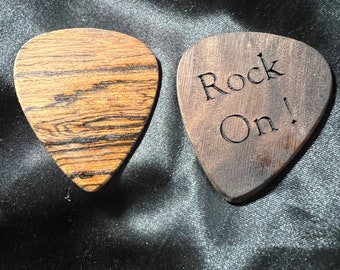Oversize exotic wood guitar pick