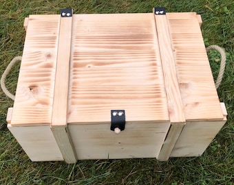Unique wooden boxes with or without lids, flamed, each with two hemp rope handles / large storage boxes / large wooden boxes
