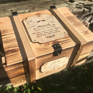 Mourning box personalized with engraving, wooden box personalized with doves of peace, gift for mourners