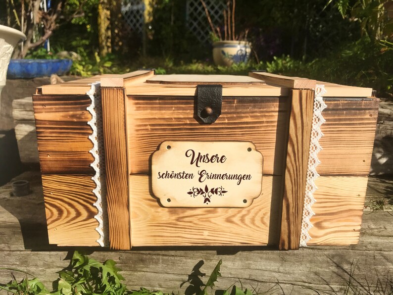 Große Kartenbox zur Hochzeit mit Lebensbaum / Erinnerungskiste Hochzeit/ Hochzeitsgeschenk / Erinnerungsbox zur Hochzeit / Holzkiste Bild 2