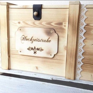 Große Hochzeitskiste personalisiert Herzblumenkranz farbig / Erinnerungskiste Hochzeit/ Hochzeitsgeschenk / Erinnerungsbox zur Hochzeit Bild 4