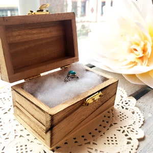 Memory box personalized for traveling couples, memory box personalized with names, wooden chest with engraving image 2