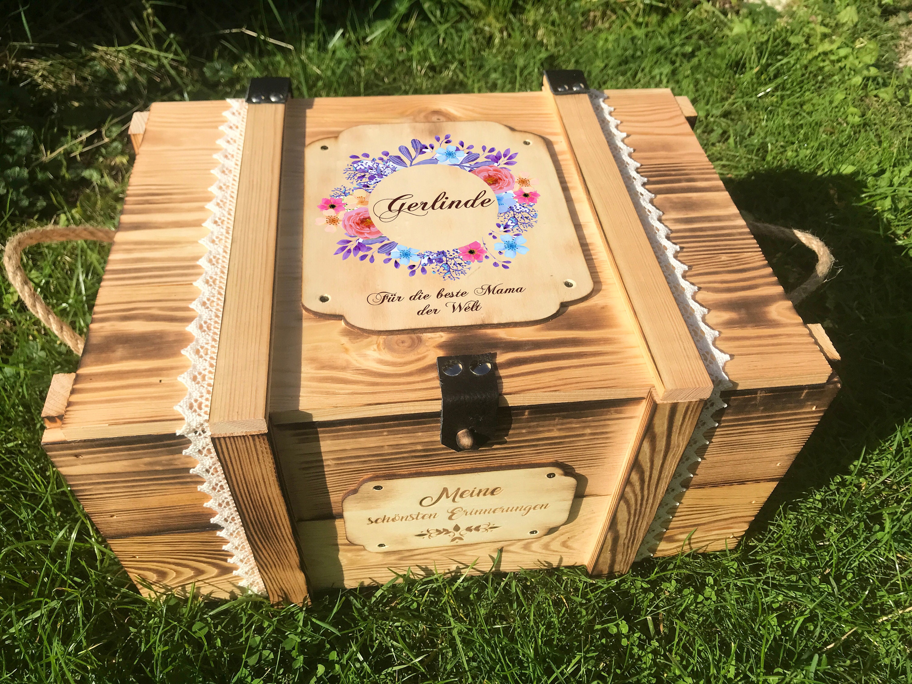 Memory box personalized for Mother's Day "flower wreath" / gift for Mother's Day / memory box personalized with engraving