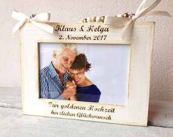 Cadre photo personnalisé pour noces d'or / cadre en bois gravé pour un mariage / cadre photo personnalisé avec la gravure souhaitée / mariage