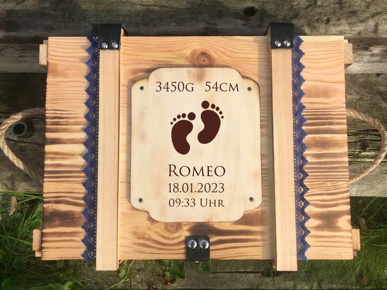 Caja de memoria de bebé grande personalizada con nombre / caja de memoria de bebé personalizada para el nacimiento / caja de madera personalizada para el bautismo imagen 1