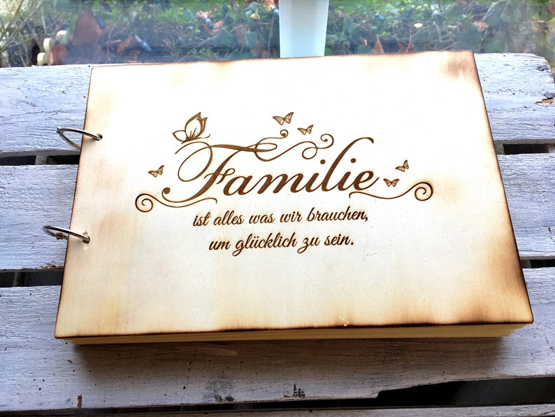 Familienbuch / Fotoalbum Din A4 / Gästebuch aus Holz mit Gravur / Fotoalbum Vintage / Holzbuch graviert und personalisiert image 1