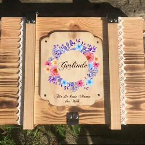 Erinnerungsbox personalisiert zum Muttertag Blumenkranz / Geschenk zum Muttertag / Erinnerungskiste personalisiert mit Gravur Bild 2