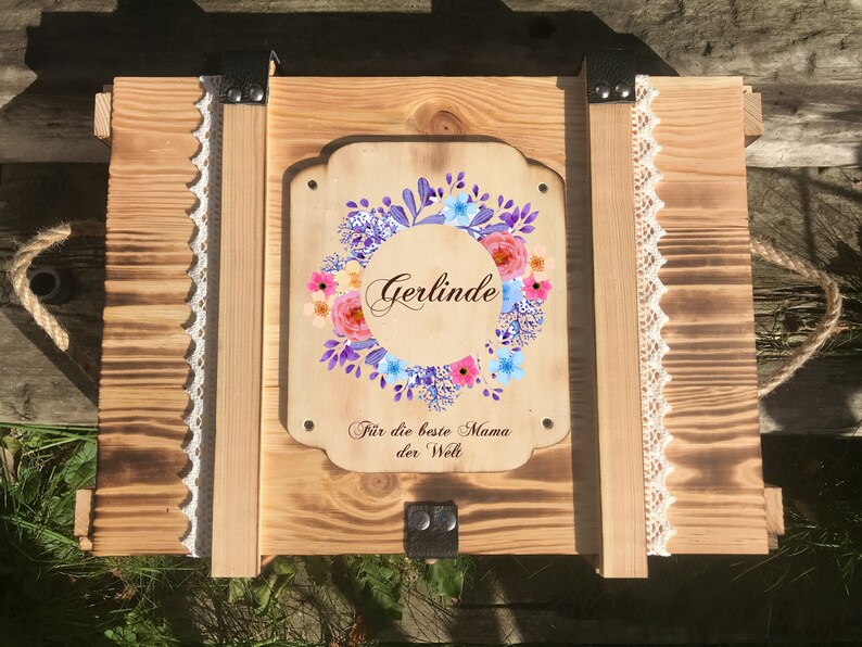 Erinnerungsbox personalisiert zum Muttertag Blumenkranz / Geschenk zum Muttertag / Erinnerungskiste personalisiert mit Gravur Bild 2