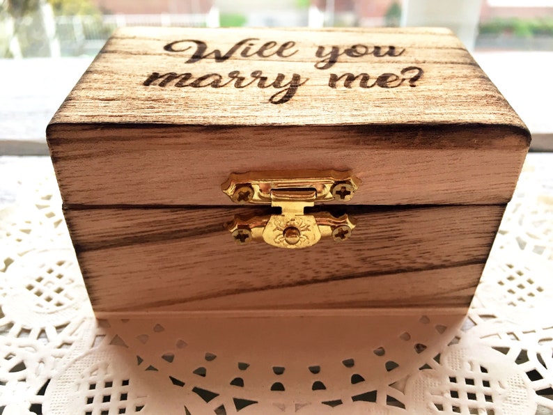 Memory box personalized for traveling couples, memory box personalized with names, wooden chest with engraving image 4