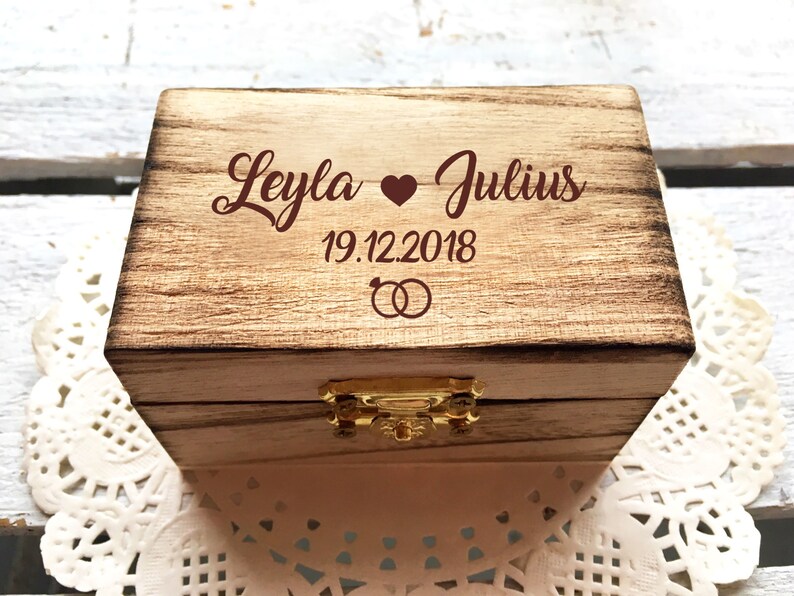 Memory box personalized for traveling couples, memory box personalized with names, wooden chest with engraving image 7